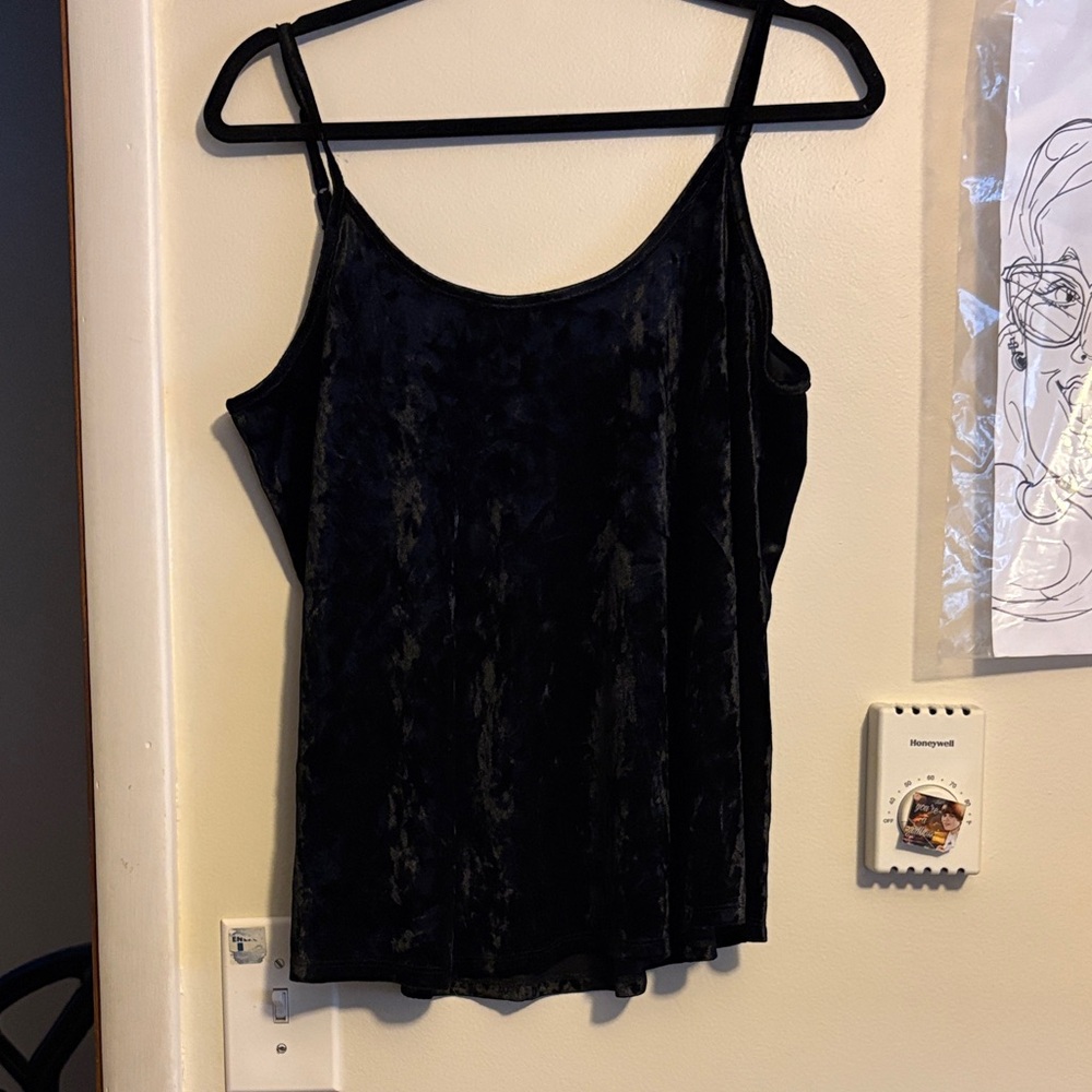 NWOT apt 9 black velvet top